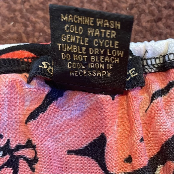 Blouse with shorts sleeves with round neck and bow - Picture 4 of 9